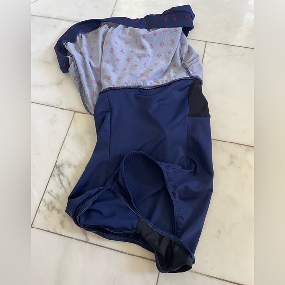 Miraclesuit, size XL (?), navy with red anchors tank over one piece built in bra - Picture 7 of 11